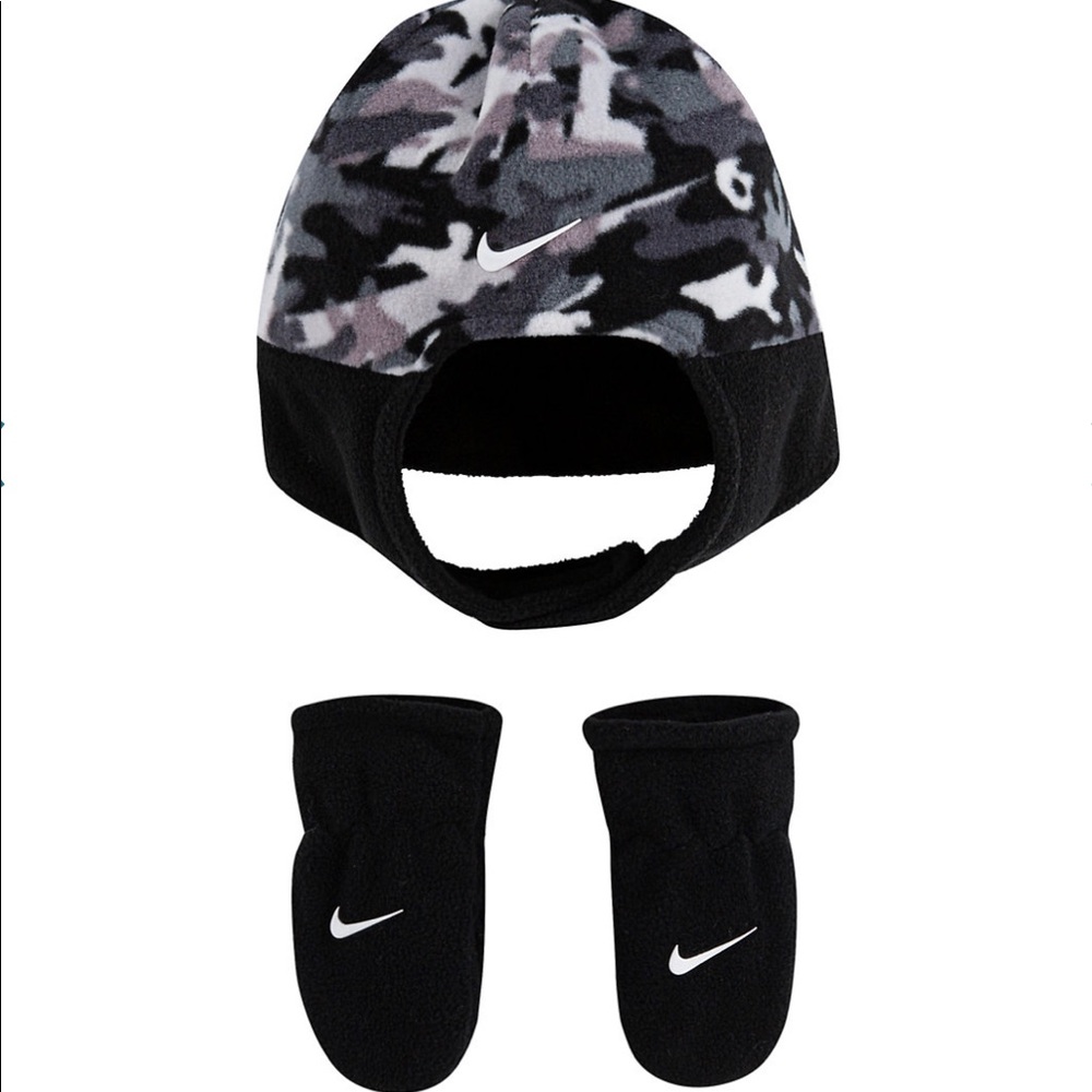 Nike Fleece Camo Hat & Mittens